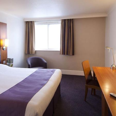 Premier Inn Sevenoaks/Maidstone Bagian luar foto