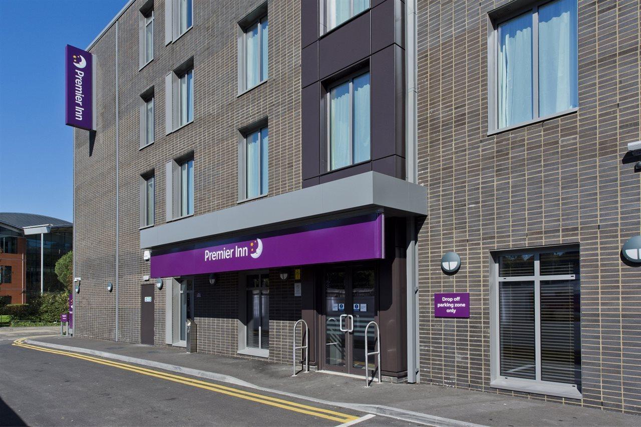 Premier Inn Sevenoaks/Maidstone Bagian luar foto