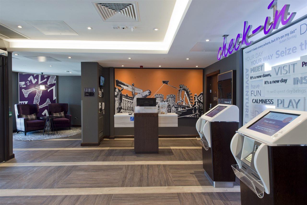 Premier Inn Sevenoaks/Maidstone Bagian luar foto