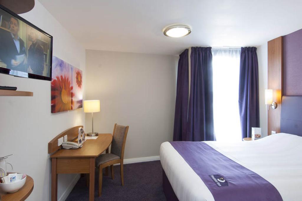 Premier Inn Sevenoaks/Maidstone Bagian luar foto