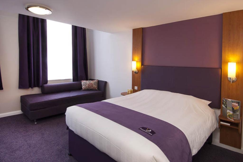 Premier Inn Sevenoaks/Maidstone Bagian luar foto