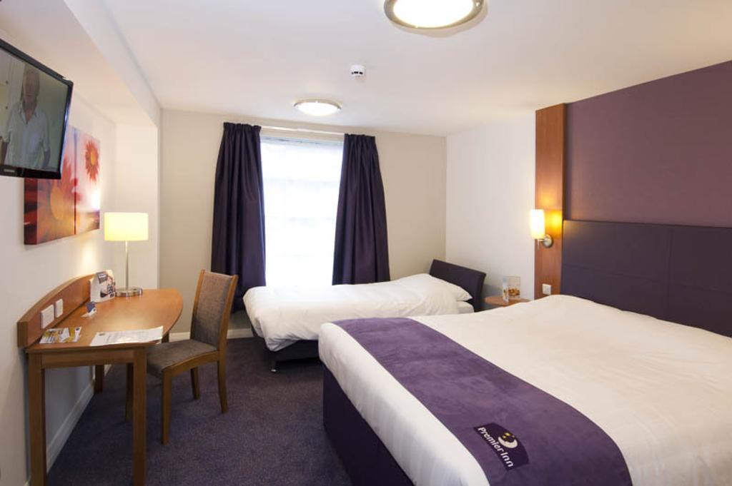 Premier Inn Sevenoaks/Maidstone Bagian luar foto