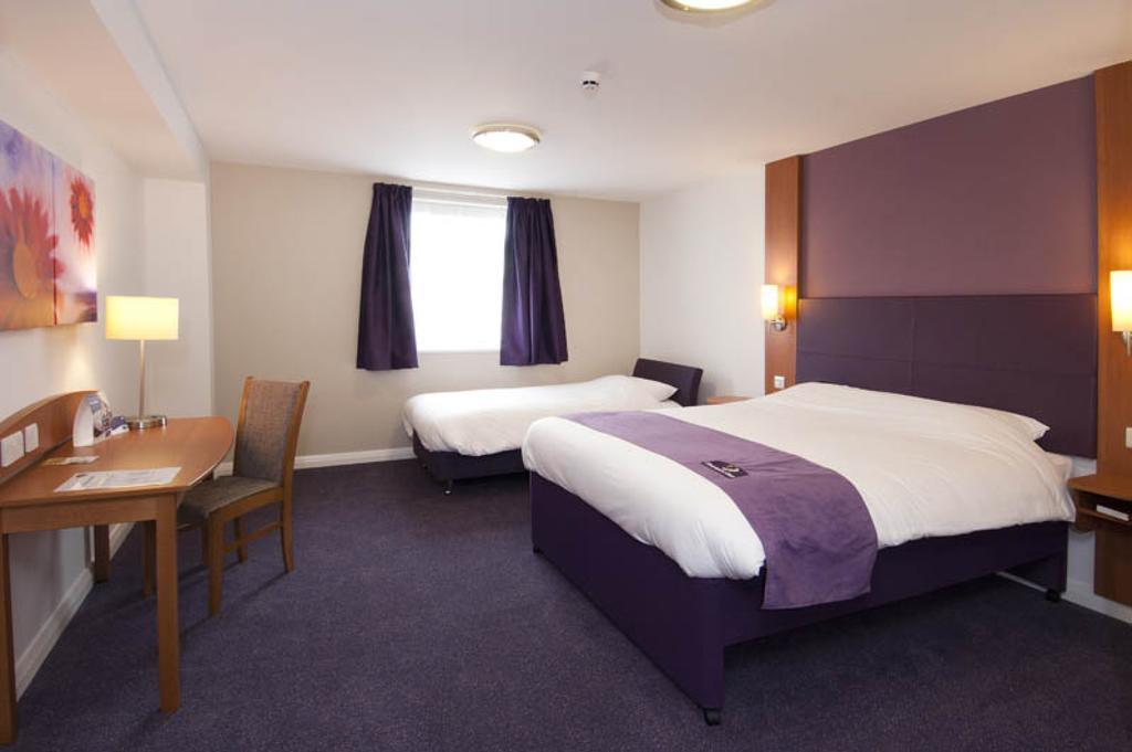 Premier Inn Sevenoaks/Maidstone Bagian luar foto